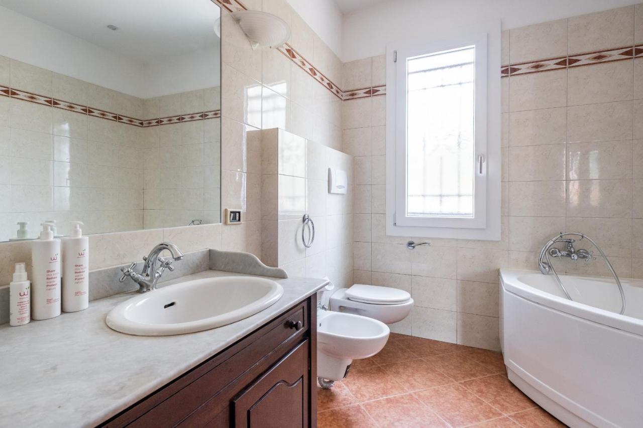 Giorgi Homes - Family Apartment By Wonderful Italy Bologna Bagian luar foto