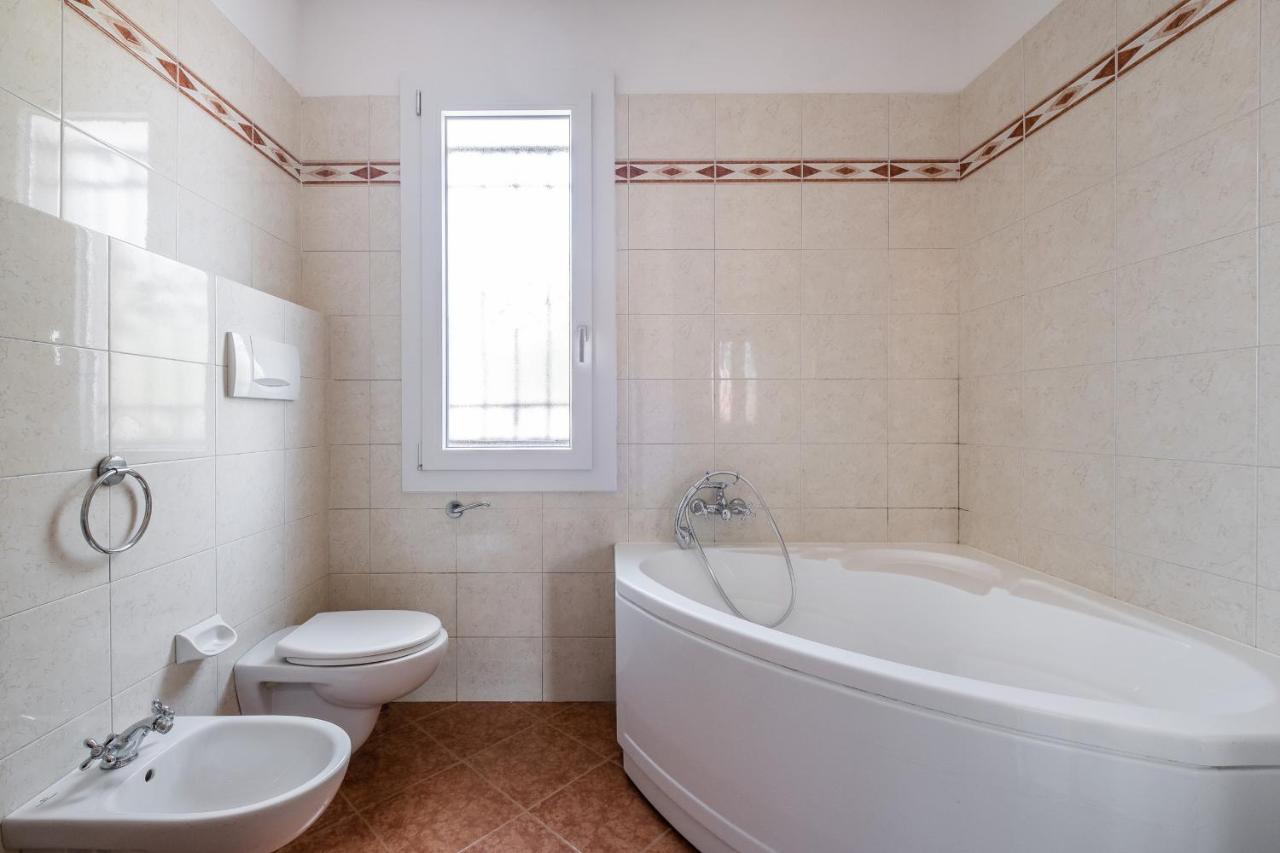 Giorgi Homes - Family Apartment By Wonderful Italy Bologna Bagian luar foto